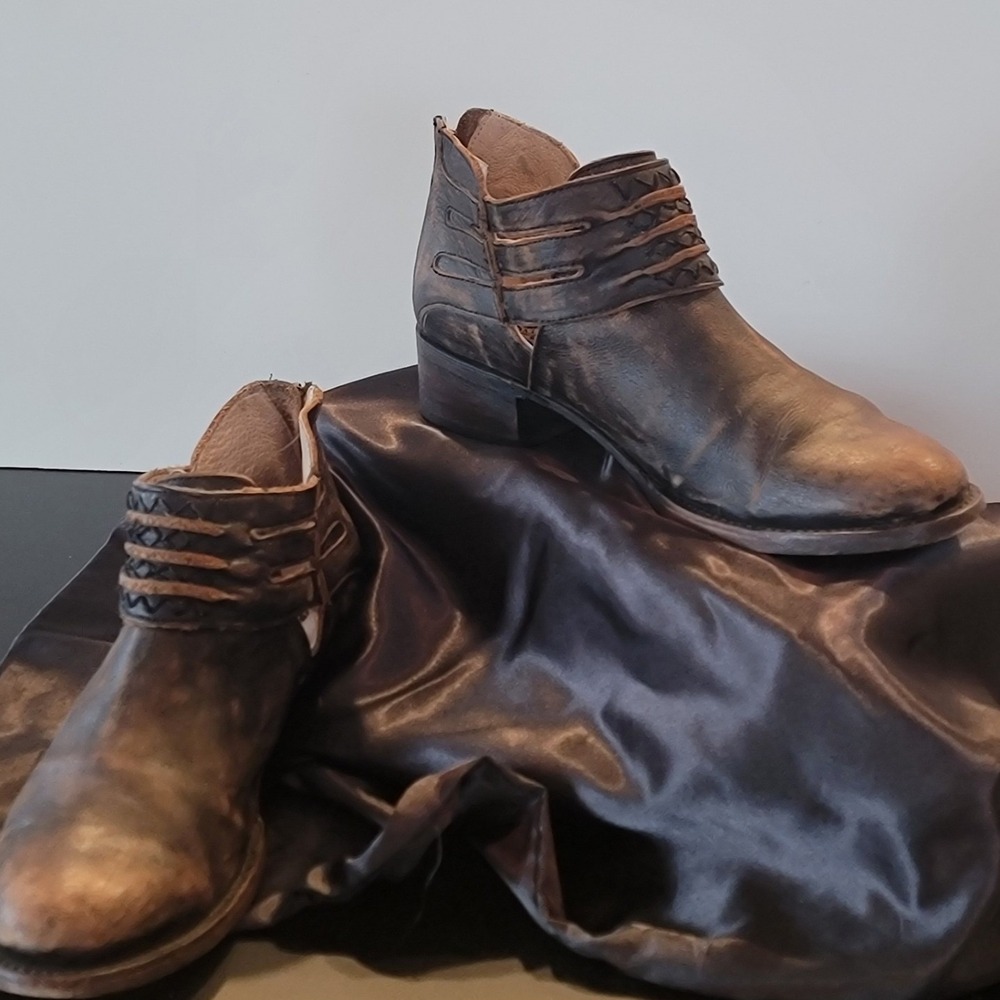 Freebird by Steven Slay Brown Distressed‎ Leather Ankle Boots Strappy Studded 11